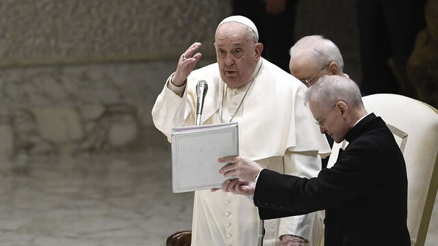 Papanın səhhəti pisləşib 