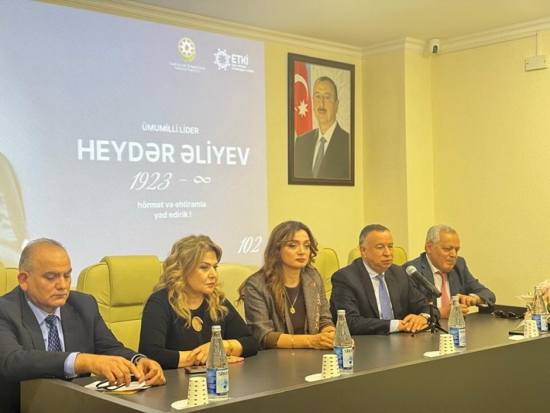 Heydər Əliyevin ideyaları ilə addımlayan Azərbaycan səhiyyəsi