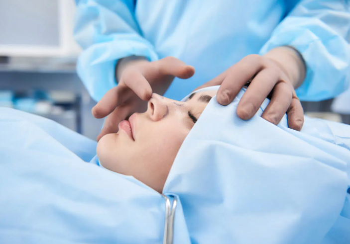 Plastik cərrahiyyədə keyfiyyətə nəzarət güclənir - Klinik protokollar il sonunadək təsdiqlənəcək!