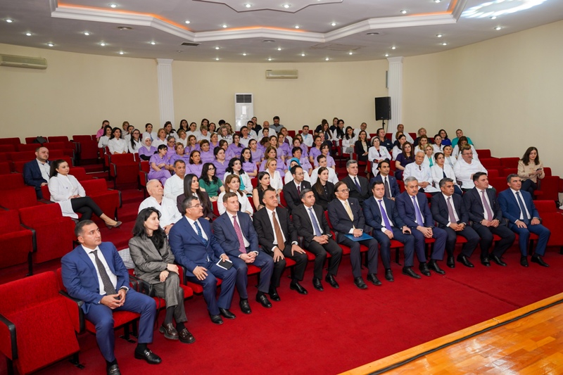 Mərkəzi Neftçilər Xəxtəxanasına müasir tibbi avadanlıqlar ianə edilib 