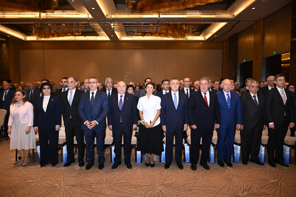Akademik Mustafa Topçubaşovun 130 illiyinə həsr olunmuş beynəlxalq konfrans keçirilib