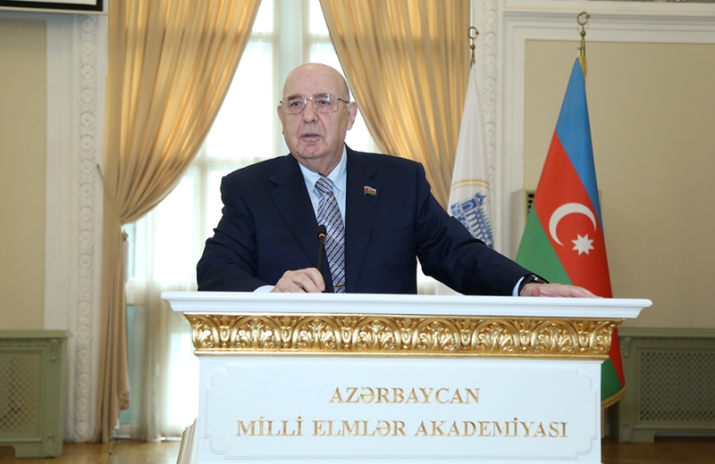 Akademik Əhliman Əmiraslanov: “Mustafa Topçubaşovun yetirmələri bu gün də Azərbaycan cərrahiyyəsinə öz töhfələrini verirlər”