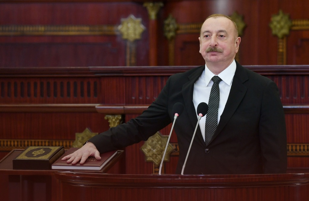 15 oktyabr 2003-cü il tarixdə cənab İlham Əliyev ilk dəfə Azərbaycan Respublikasının Prezidenti seçildi və bununla da müasir, qüdrətli, suveren ölkəmizin inkişafında yeni mərhələ başlandı.