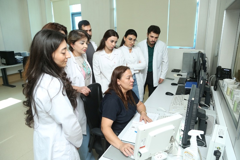 Yeni Klinikada tibbi təcrübə - ATU tələbələri klinik bacarıqlarını təkmilləşdirdilər