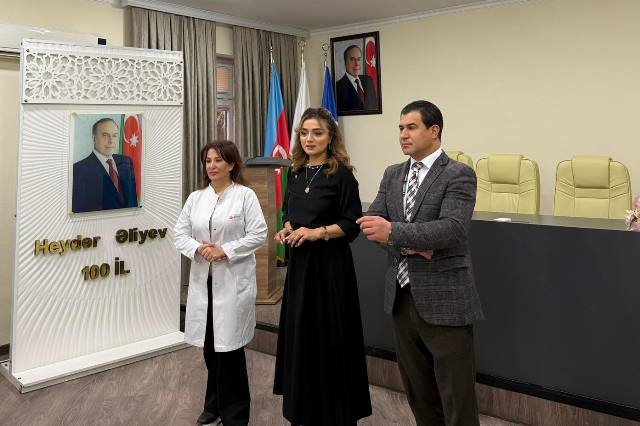 Professor Gülnaz Dadaşova yeni könüllülərə peşəkar tövsiyələrini verib