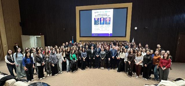 Neyrocərrahiyyə sahəsində aktual mövzular tələbələrə praktik izah edildi