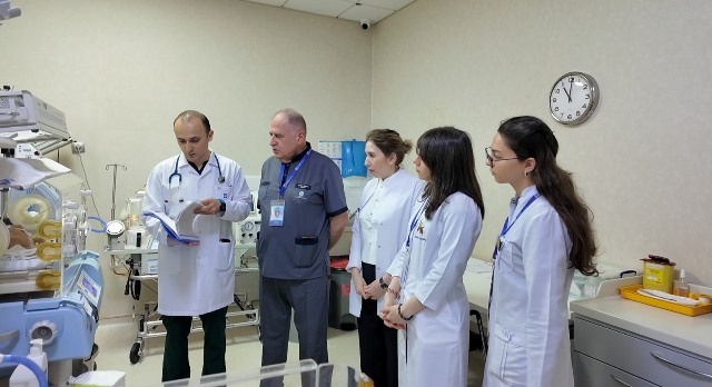  Mərkəzi Gömrük Hospitalında Sakrokoksigeal teratoma diaqnozu qoyulmuş yenidoğulmuş körpə uğurla əməliyyat olunub   