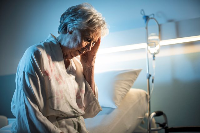 Delirium nədir və necə yaranır? – Psixiatr Dr. Fuad Bəşirov izah edir