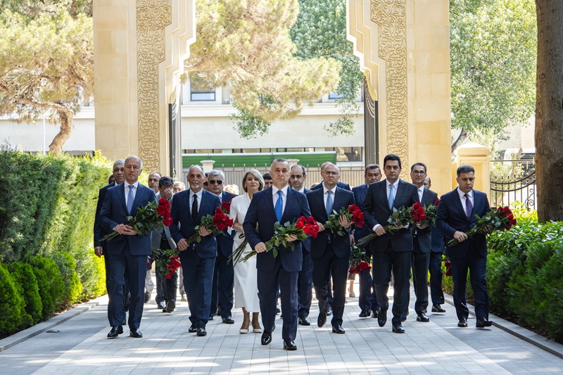 Səhiyyə Nazirliyi Tibb İşçilərinin Peşə Bayramı Gününü qeyd edib