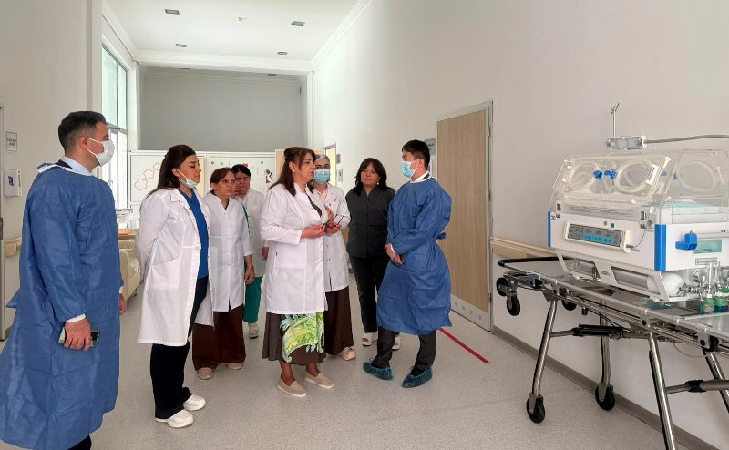 Pediatriya İnstitutunda tibbi avadanlıq istehsalçıları ilə əməkdaşlıq imkanları müzakirə edilib