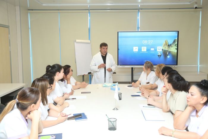  Yeni Klinikada “Təhlükəsiz sterilizasiya” təlimi keçirilib   